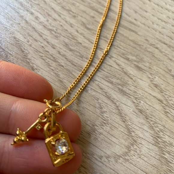 SOLD Key and Lock Gold Bracelet NEVER WORN BEFORE - Picture 6 of 6